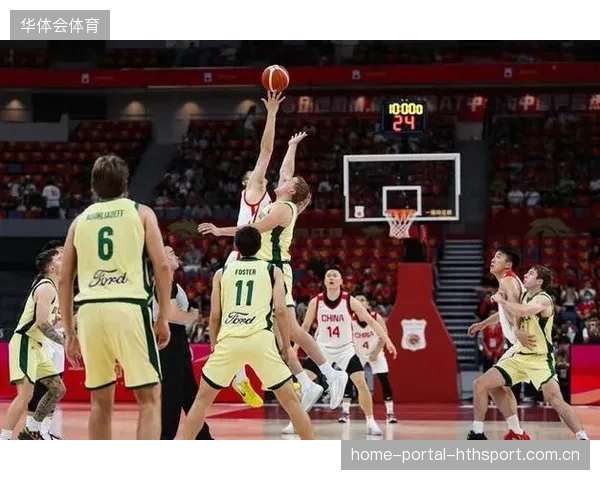 热火内线协作拿下攻防两端关键球